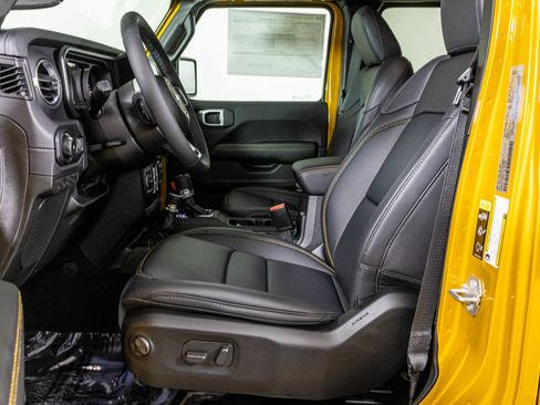 New 2026 Jeep Wrangler Unlimited Sahara AWD/4WD image 21