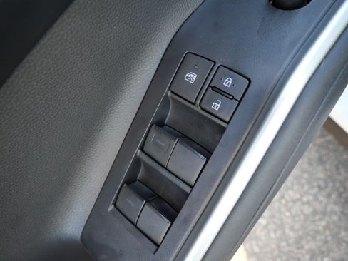 Used 2020 Toyota Highlander Limited AWD/4WD image 19