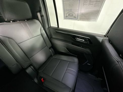 Used 2026 Chevrolet Suburban RST w/ Comfort Package AWD/4WD image 14