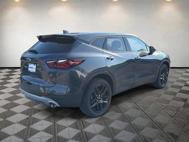Used 2021 Chevrolet Blazer LT w/ LPO, Black Accent Package FWD image 5