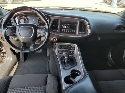 Used 2022 Dodge Challenger SXT RWD image 21