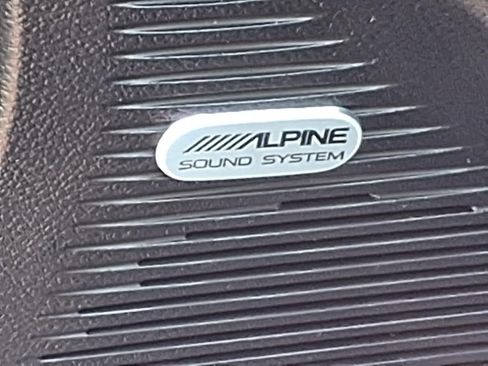 Used 2023 Dodge Challenger R/T w/ Plus Package image 13