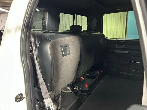 Used 2017 Ford F150 Platinum w/ Equipment Group 701A Luxury image 30