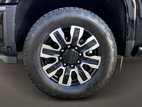 Certified 2024 GMC Sierra 3500 Denali Ultimate image 8