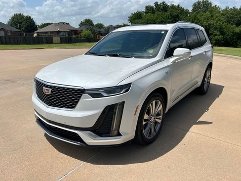 Used 2024 Cadillac XT6 Premium Luxury w/ Technology Package FWD image 1
