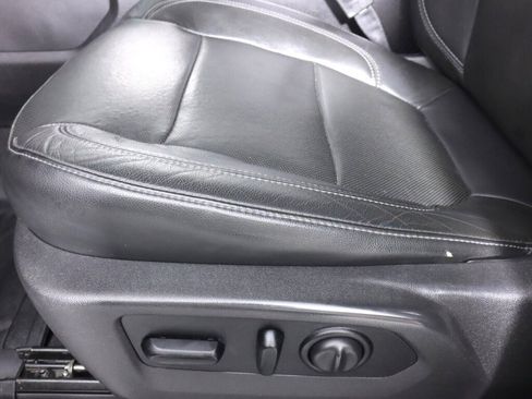 Used 2020 Chevrolet Silverado 1500 LTZ image 33