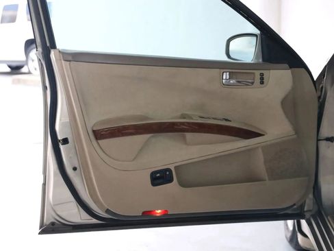 Used 2005 Nissan Maxima 3.5 SL w/ (T05) Navigation System Pkg image 20