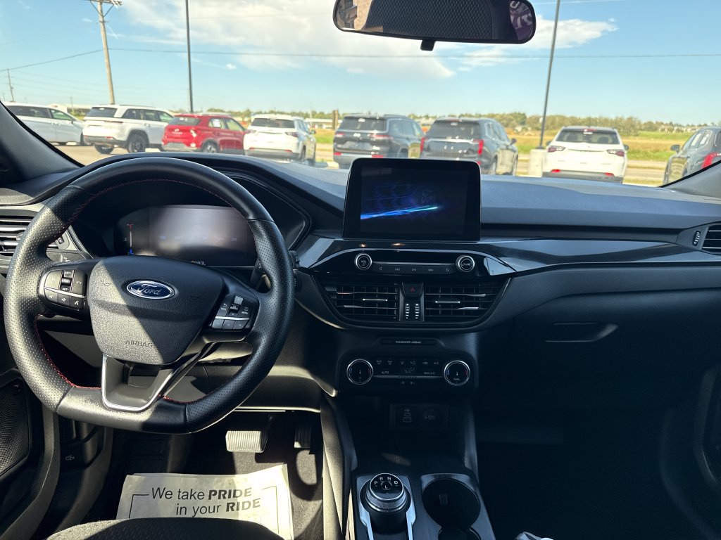 Used 2025 Ford Escape ST-Line AWD/4WD image 12