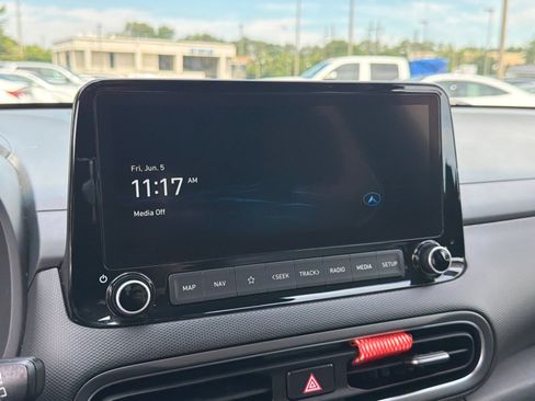 Certified 2022 Hyundai Kona Limited FWD image 29