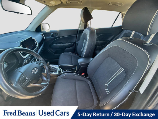 Certified 2023 Hyundai Venue Limited FWD image 28