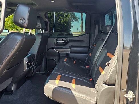 Used 2021 GMC Sierra 1500 AT4 w/ AT4 Premium Package AWD/4WD image 23
