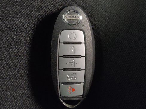 Used 2023 Nissan Sentra SR w/ Midnight Edition Package FWD image 32