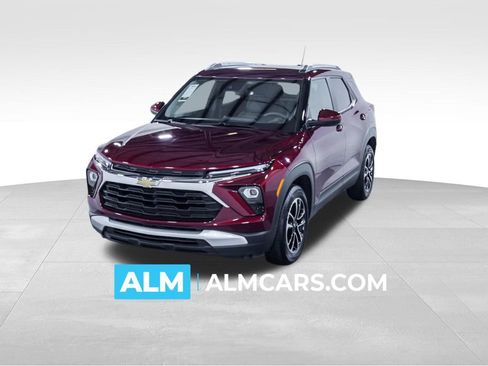 Used 2025 Chevrolet TrailBlazer LT FWD image 1