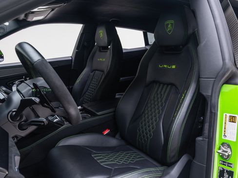 Used 2023 Lamborghini Urus Performante AWD/4WD image 44