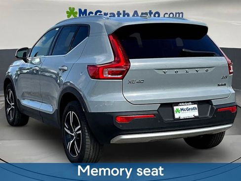 Used 2024 Volvo XC40 B5 Core AWD/4WD image 4
