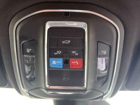 Used 2024 Jeep Grand Cherokee L Laredo image 27