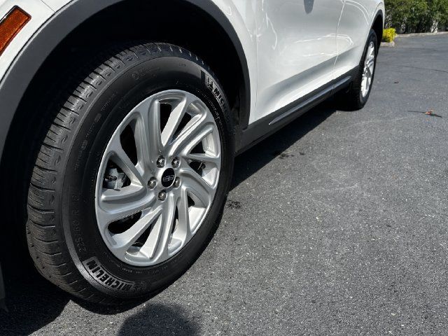 Certified 2024 Lincoln Corsair AWD image 12