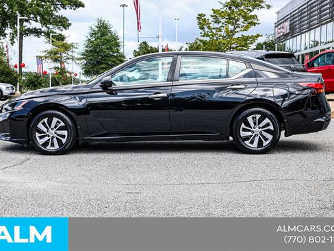 Used 2024 Nissan Altima 2.5 S FWD image 9