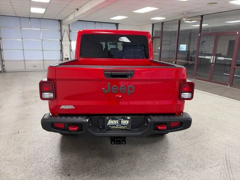 Used 2023 Jeep Gladiator Rubicon w/ Trailer Tow Package AWD/4WD image 26