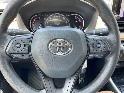 Used 2025 Toyota RAV4 LE AWD/4WD image 12