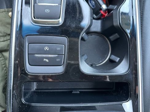 Certified 2020 Ford Edge Titanium image 28