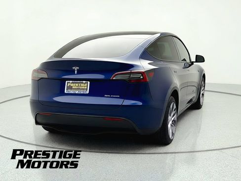 Used 2023 Tesla Model Y Long Range AWD/4WD image 7