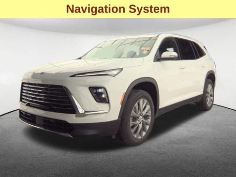 Used 2025 Buick Enclave Preferred AWD/4WD image 4