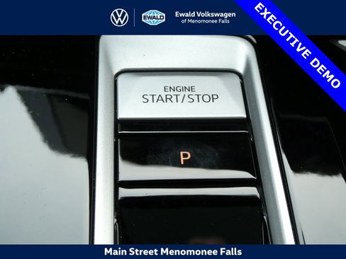 New 2025 Volkswagen Atlas Cross Sport SEL R-Line image 11