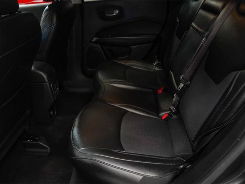 Used 2020 Jeep Compass Latitude image 20