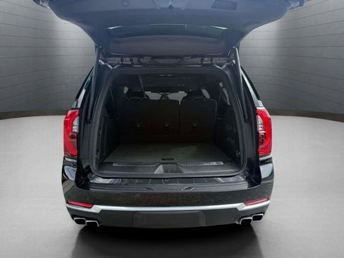 Used 2025 GMC Yukon XL Denali AWD/4WD image 46
