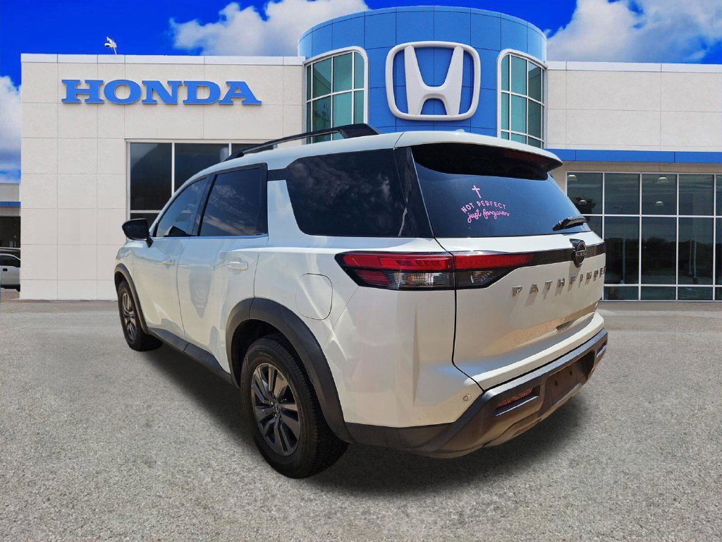 Used 2022 Nissan Pathfinder SV FWD image 15