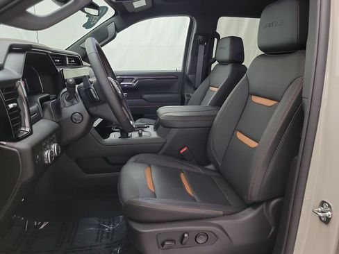 Certified 2026 GMC Sierra 1500 AT4 w/ AT4 Premium Package AWD/4WD image 9