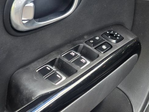 Used 2018 Kia Soul ! FWD image 23