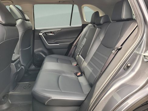 Used 2023 Toyota RAV4 XLE Premium image 36