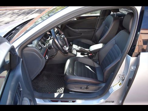 Used 2016 Volkswagen Jetta GLI SEL FWD image 15