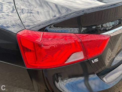 Used 2016 Chevrolet Impala LTZ FWD image 12