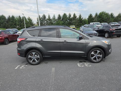Used 2018 Ford Escape SEL AWD/4WD image 16