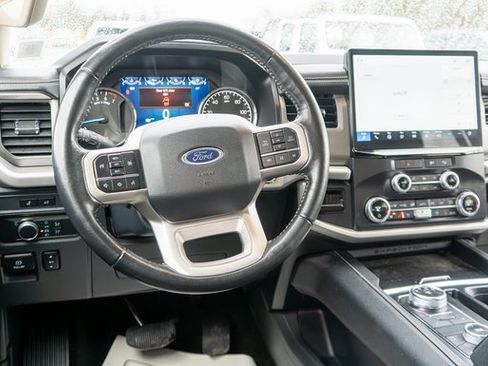 Used 2022 Ford Expedition XLT w/ Equipment Group 202A image 12