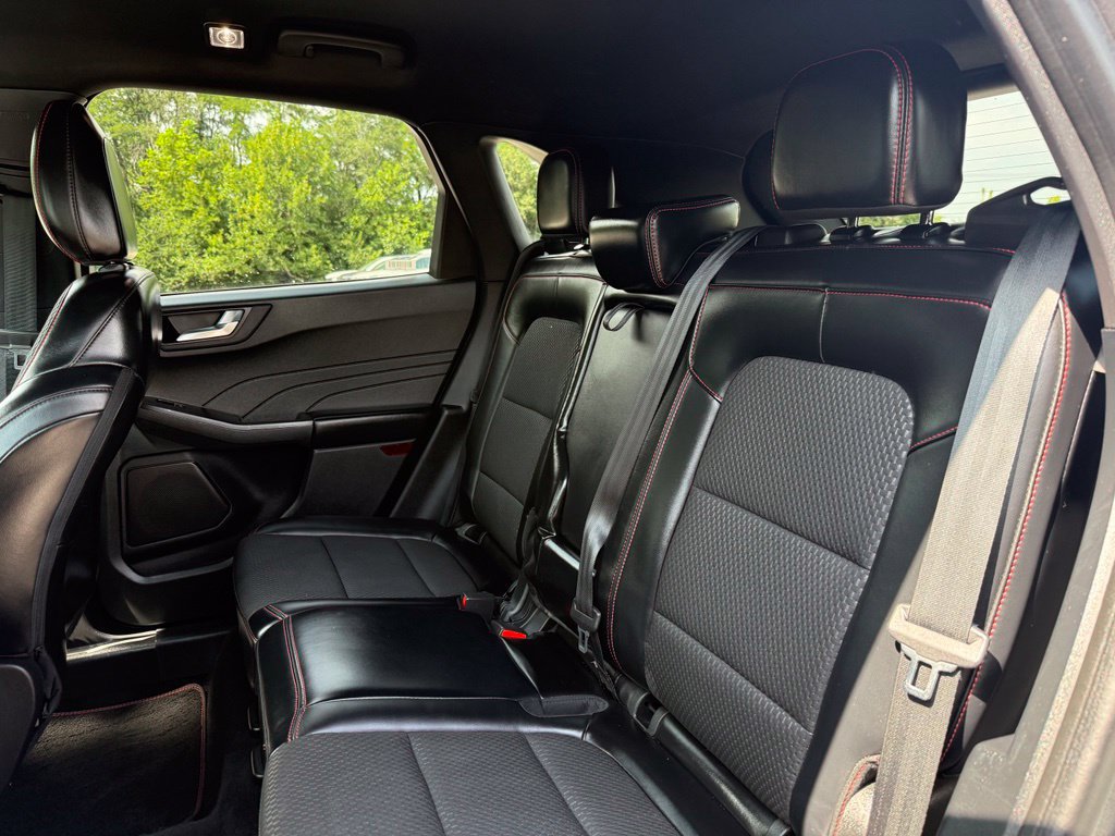 Used 2023 Ford Escape ST-Line AWD/4WD image 13