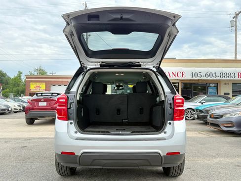 Used 2017 Chevrolet Equinox LT w/ Convenience Package FWD image 6