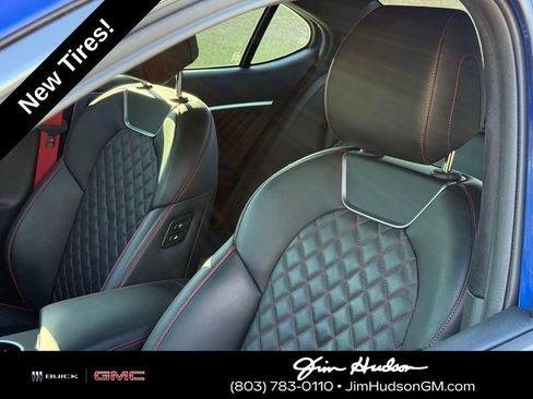 Used 2022 Genesis G70 3.3T image 18