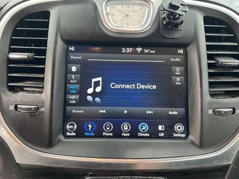 Used 2019 Chrysler 300 Touring w/ Sport Appearance Package image 23