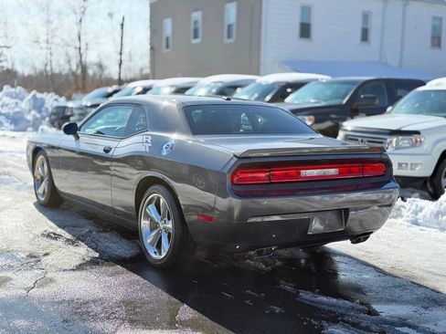 Used 2014 Dodge Challenger R/T image 8