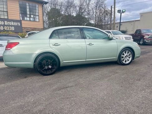 Used 2006 Toyota Avalon XL image 2
