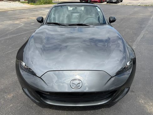 Used 2017 MAZDA MX-5 Miata RF Club RWD image 9