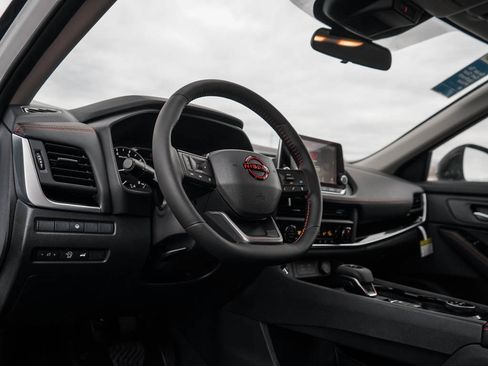 New 2026 Nissan Rogue SV AWD/4WD image 19