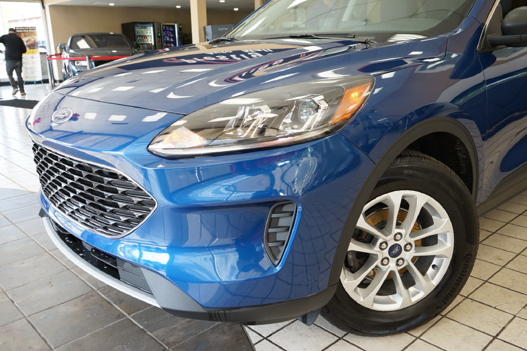 Used 2022 Ford Escape SE w/ Cold Weather Package AWD/4WD image 22