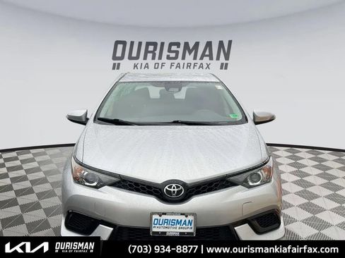 Used 2018 Toyota Corolla iM image 30