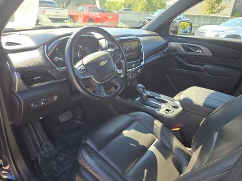 Used 2023 Chevrolet Traverse LT image 21