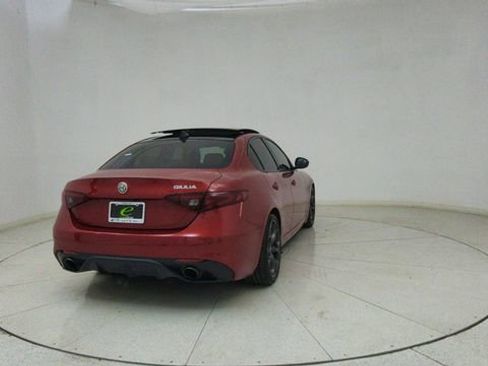 Used 2017 Alfa Romeo Giulia Ti w/ TI 19" Sport Package image 70